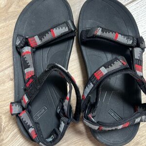 Slightly used sandals